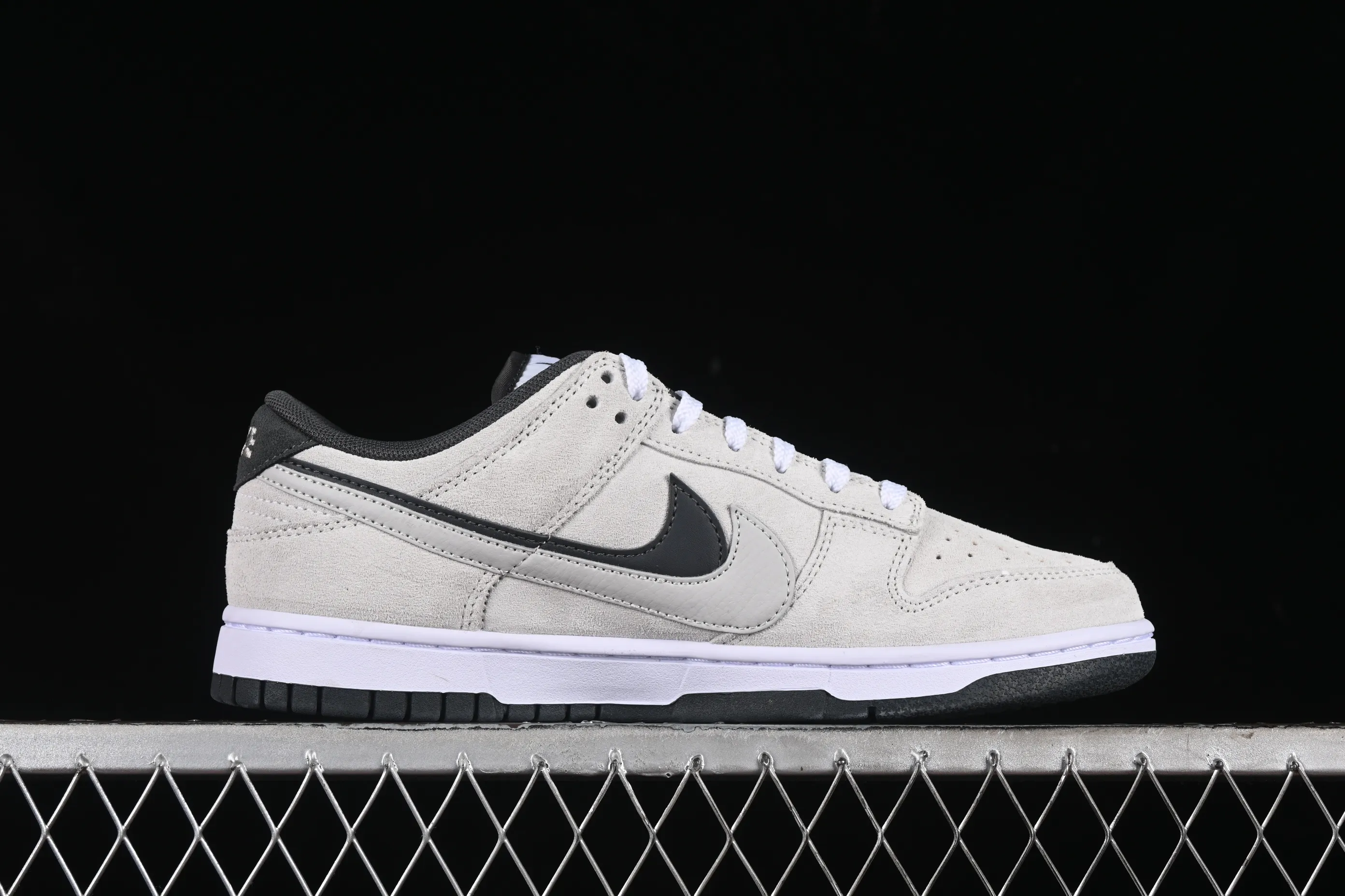 All categories Nk SB Dunk series Nk SB Dunk Low low-top sneakers CS version Nk Dunk Low 85 double hook series SB low-top sports and leisure sneakers HV1800-101